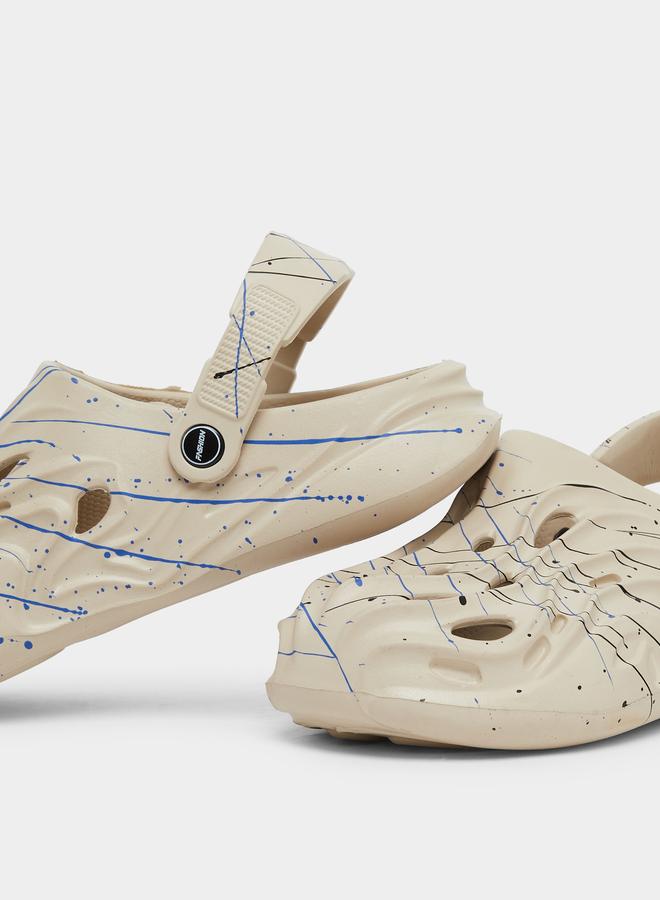 Styli Printed Sculpted Slip-On Clogs - Image 4